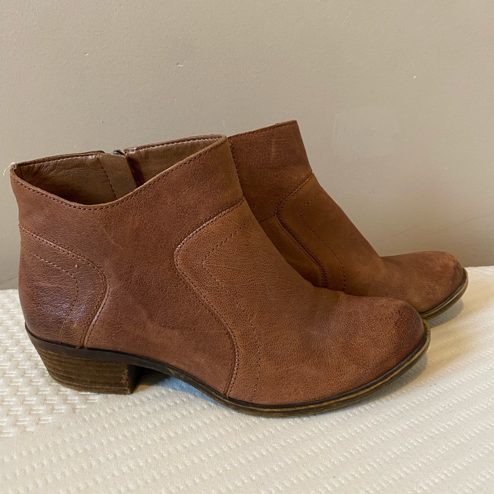 Lucky Brand booties